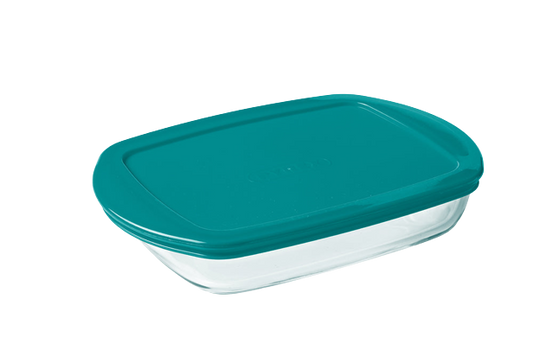 Boite de conservation rectangulaire en verre avec couvercle en plastique.