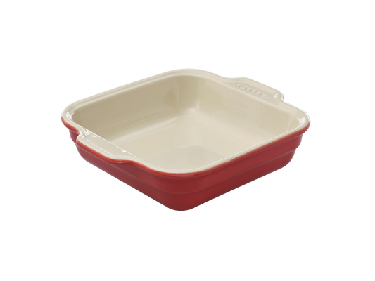 Plat à four carré en céramique Pyrex® de couleur rouge corail à l'extérieur.