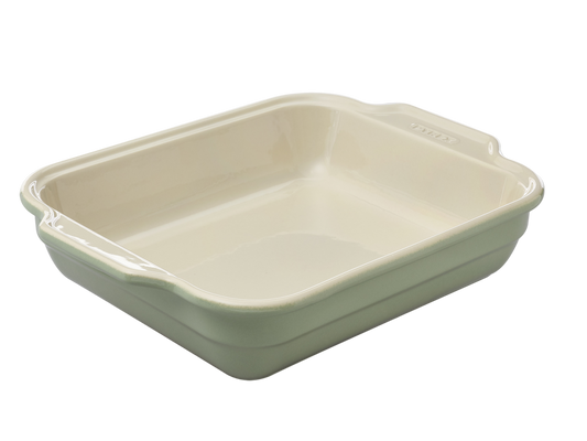 Plat à four rectangulaire en céramique Pyrex® de couleur vert sauge à l'extérieur.