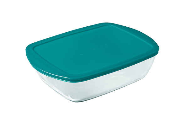 Boite de conservation rectangulaire en verre avec couvercle en plastique.