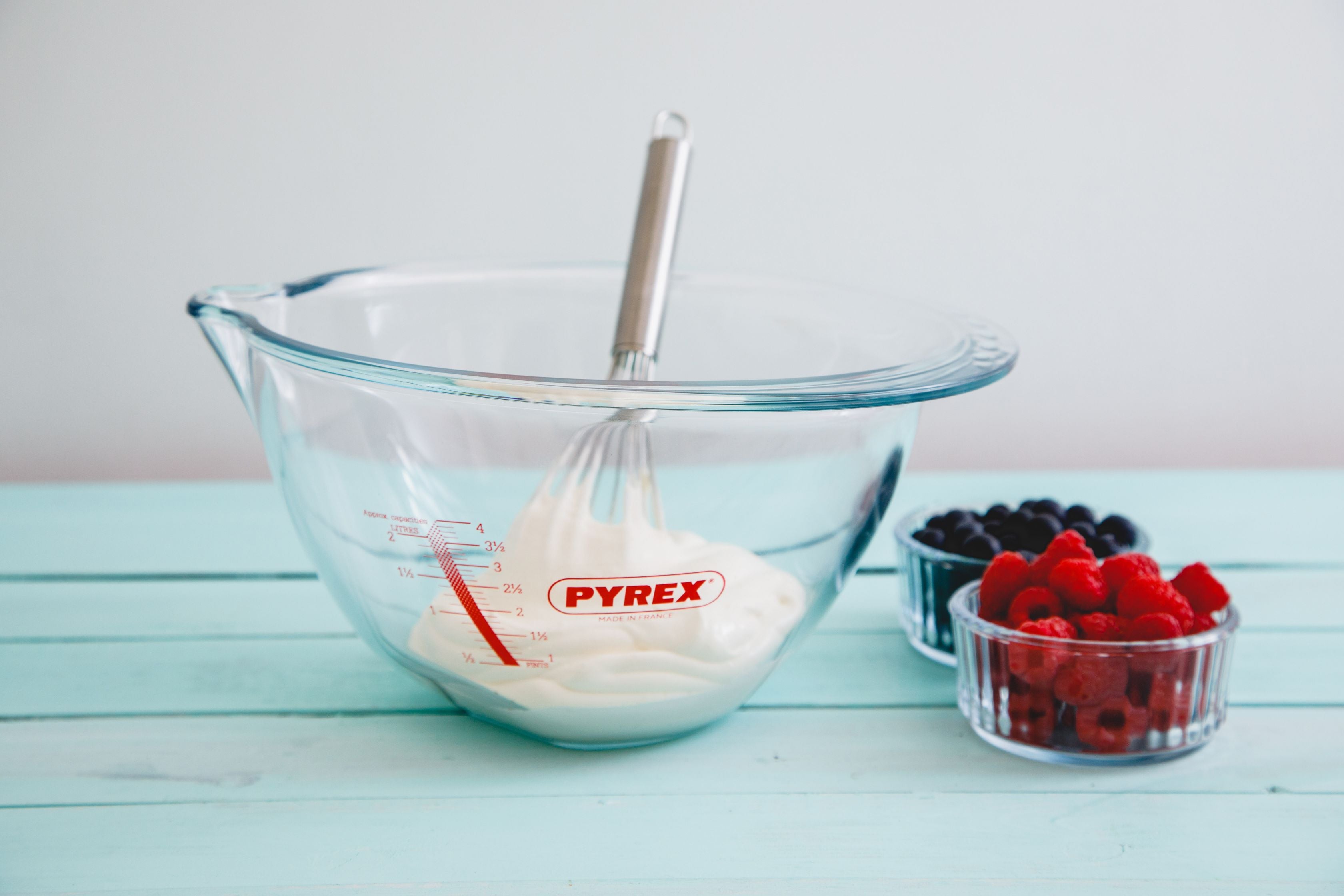 https://www.pyrex.fr/cdn/shop/files/185B_Classic_ExpertBowl_InSituation_HD.jpg?v=1698922620&width=3360