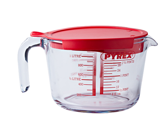Verre mesure, broc mesureur , avec couvercle, jug with lid, broc mesureur en verre