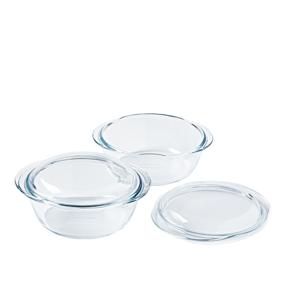 Lot de deux cocottes rondes en verre Pyrex®.