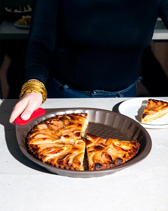 Moule à tarte en métal avec prise en main facile - asimetriA
