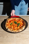 asimetriA - Plaque à pizza en métal avec prise en main facile - différentes tailles & formes