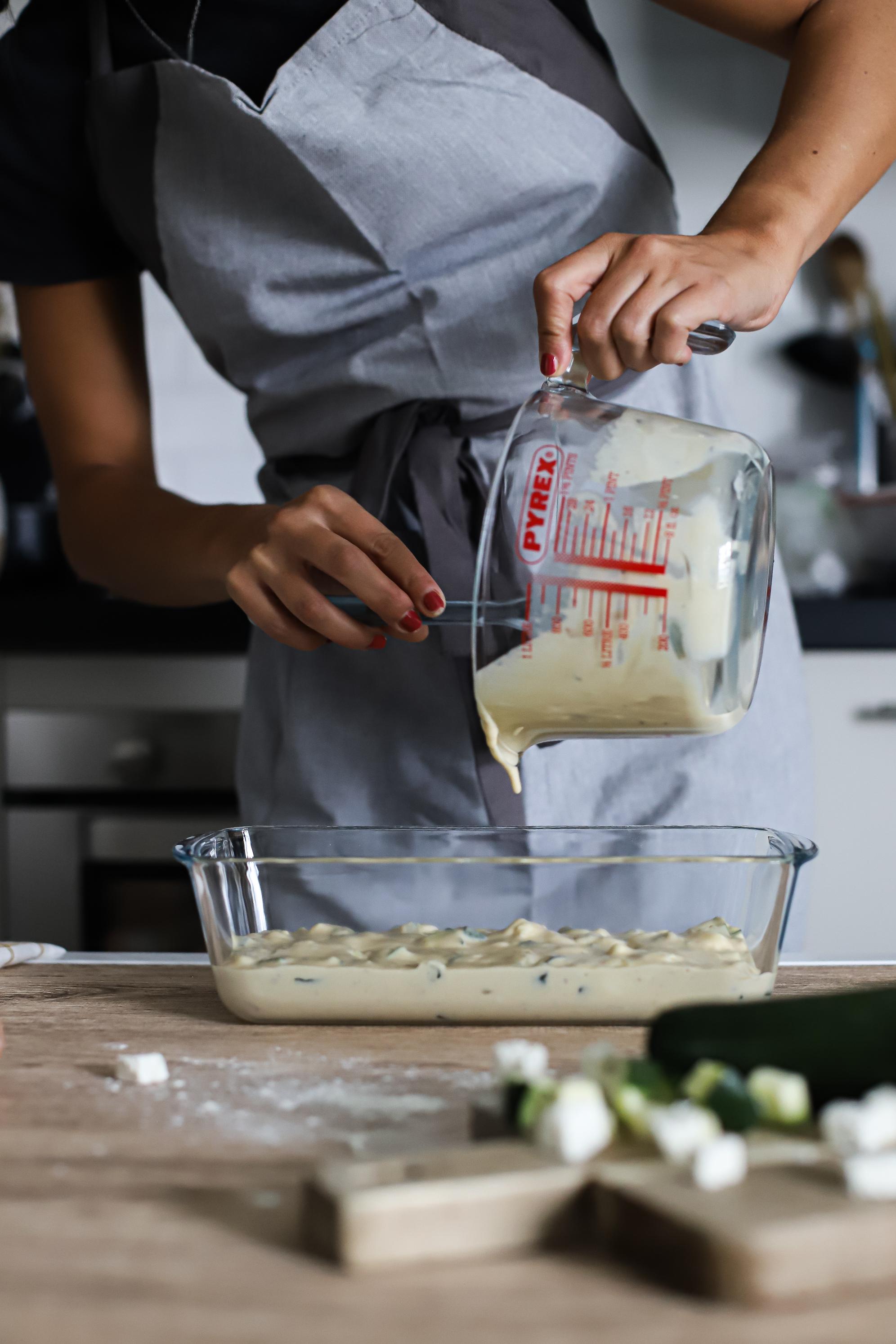 Kit pâtisserie : Broc mesureur / jatte 2L / Moule spécifique