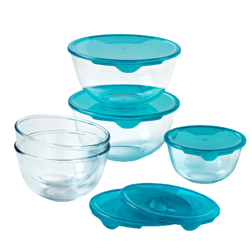 Lot de cinq bols en verre avec couvercles en plastique de couleur bleue.