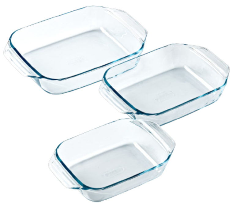 Lot de trois plat à four en verre Pyrex® avec prise en main facile.