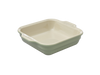 Plat à four carré en céramique Pyrex® de couleur vert sauge à l'extérieur.