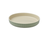 Moule à tarte en céramique Pyrex® de couleur vert sauge à l'extérieur.