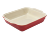 Plat à four rectangulaire en céramique Pyrex® de couleur rouge corail à l'extérieur.