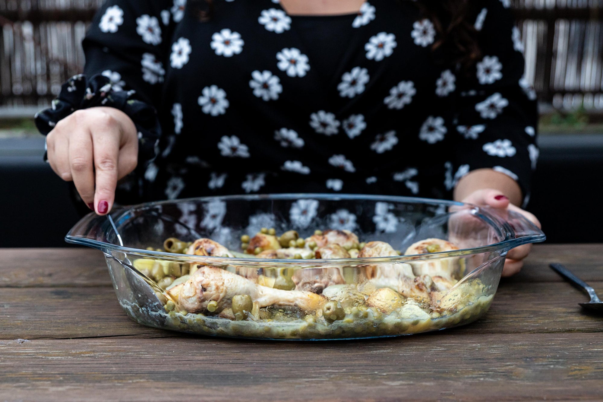 Plat à four ovale en verre avec larges poignées