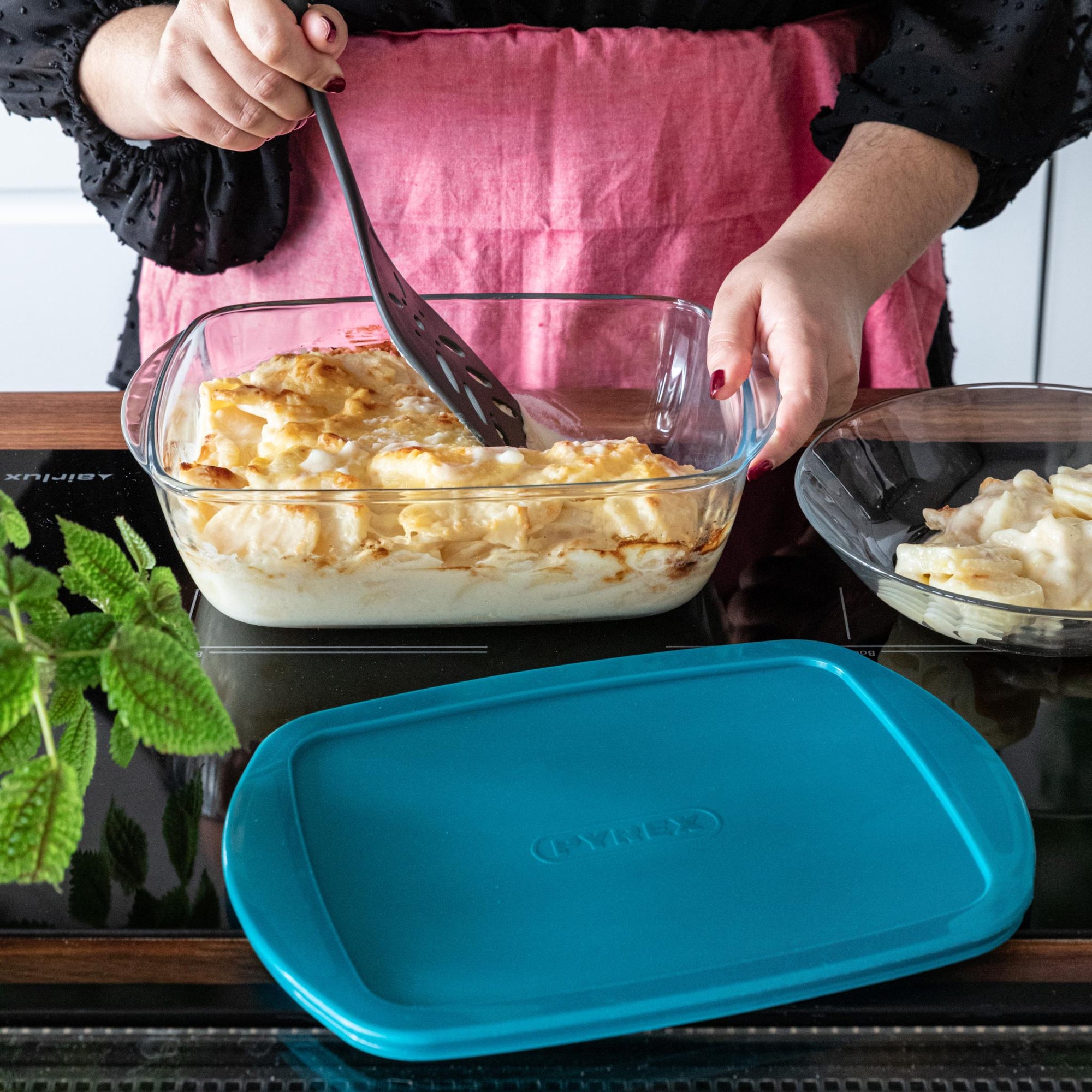 Cook & Store - Plat carré en verre avec couvercle bleu canard compatible "air fryer" (friteuse à air chaud)