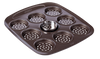 Plaque à mini pizza de 9 cavités en métal avec larges poignées pour prise en main facile.