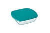 Plat carré en verre avec couvercle en plastique.