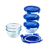 Lot de cinq boites de conservation ronde en verre Pyrex® avec couvercle en plastique étanche de couleur bleue.
